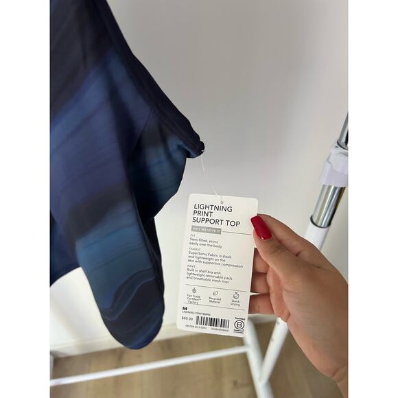 $75 NWT Athleta Lightning‎ Print Support Size Medium - Picture 5 of 6